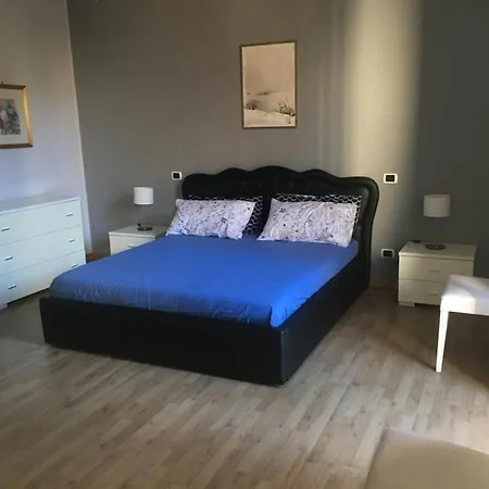 3 Bedroom Cozy In Apartment