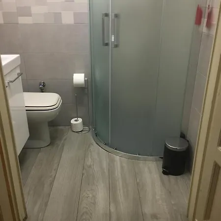 Apartment 3 Bedroom Cozy In Milan