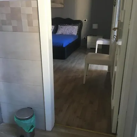 3 Bedroom Cozy In Apartment *