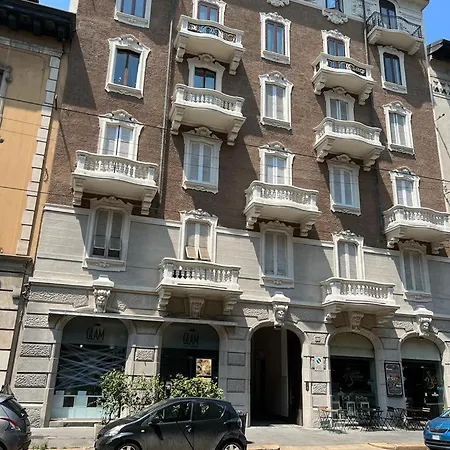 3 Bedroom Cozy In * Milan